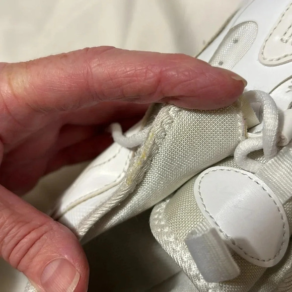 Nike Air Max Infinity 2 Triple White Women's size 8.5 - Picture 9 of 13